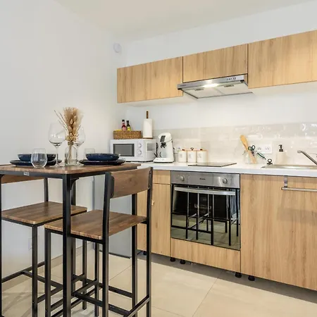 Le Mado, Charming Two-room In A Great Location * Vienne (Isere)