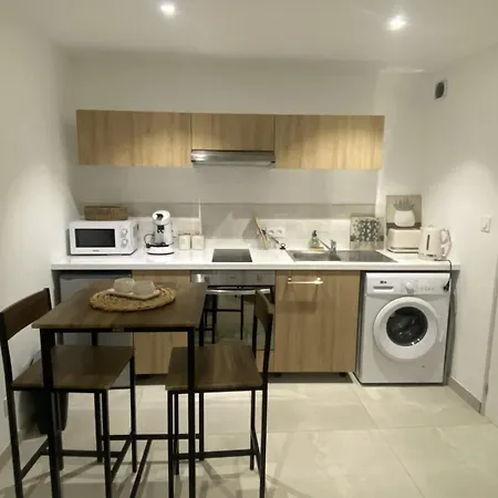 Le Mado, Charming Two-room In A Great Location Appartement