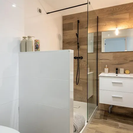 Le Mado, Charming Two-room In A Great Location Appartement